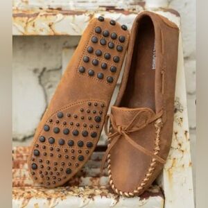 Minnetonka Men’s Classic Driver Moccasins Tan Leather Size 11 NWOT